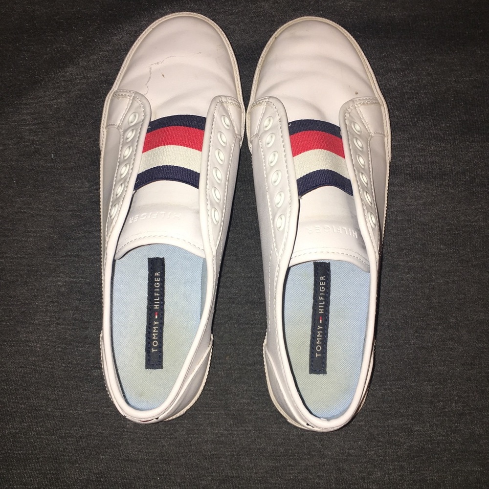 Size 7 Hilfiger shoes